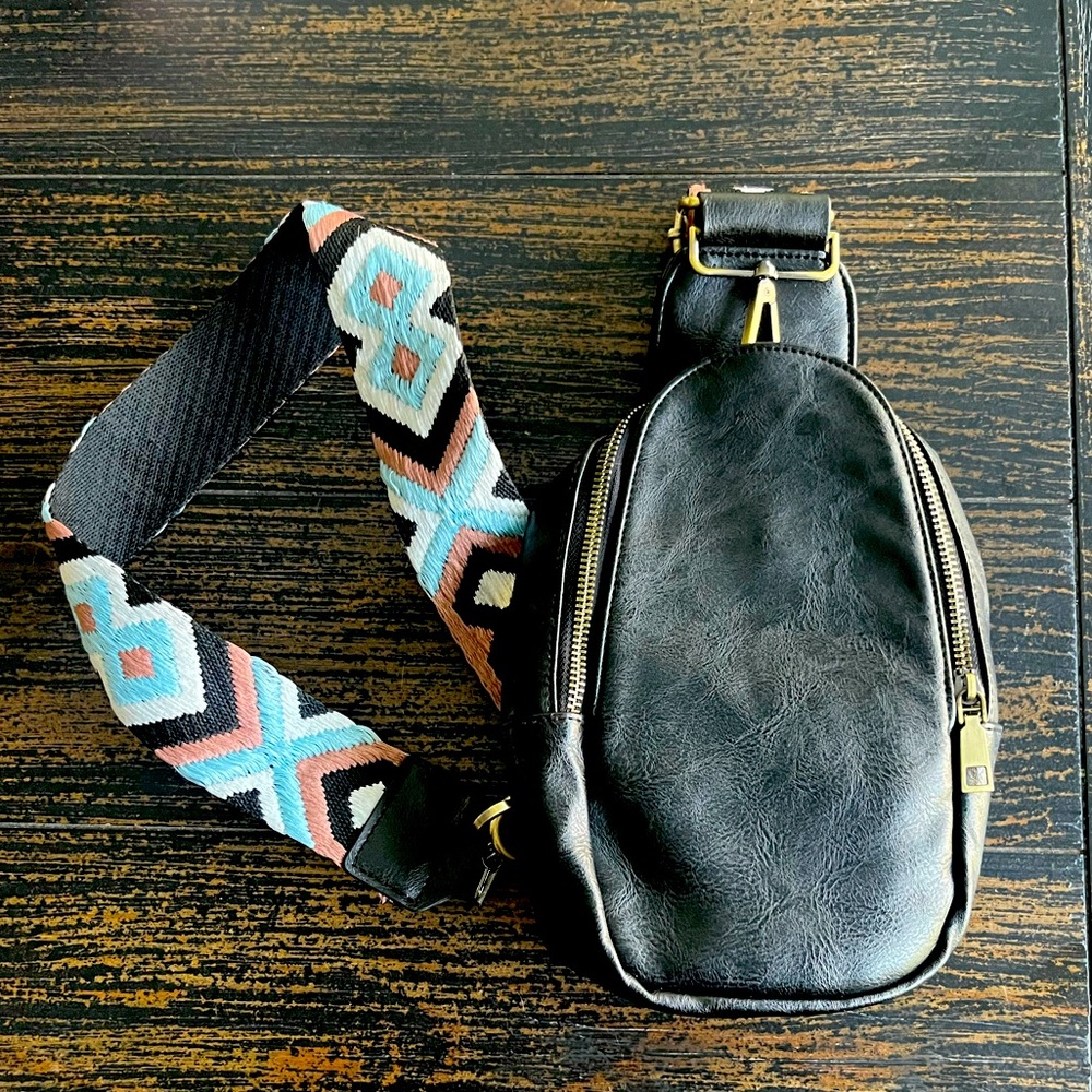 Naomi crossbody sling bag